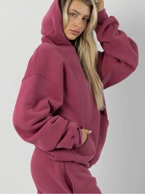 Comfrt - Berry unisex hoodie